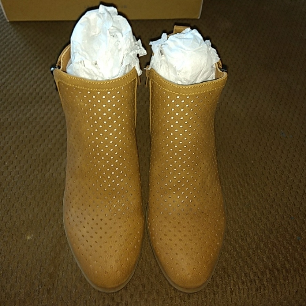 Indigo rd. Bootie's